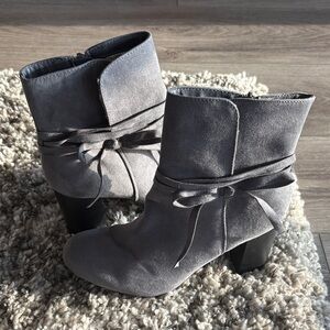 Stylish Gray Ankle Boots for Women